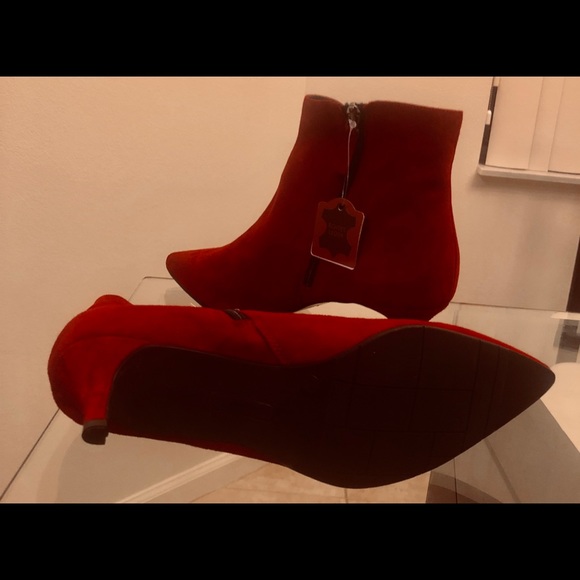 Ankle Boots - Picture 1 of 3